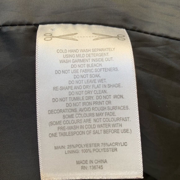 UNIQUELY LORNA JANE Faux Fur Vest Women's Size XS - Picture 7 of 7